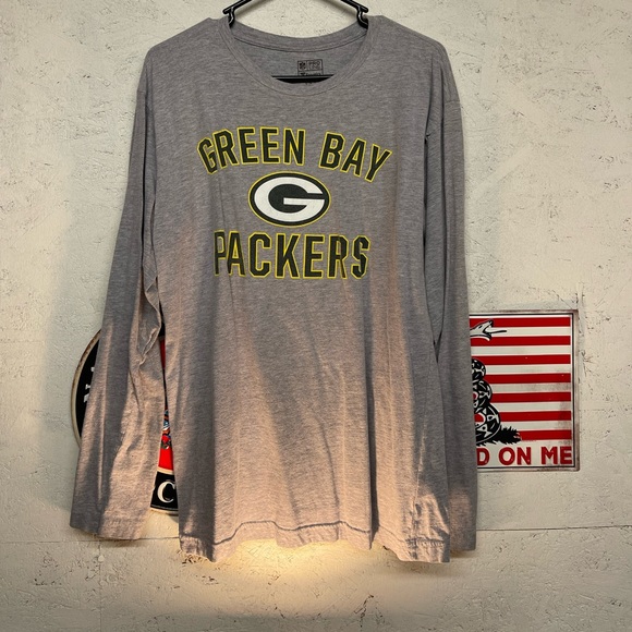 Green Bay Packers. Long sleeve tee. - Picture 1 of 3